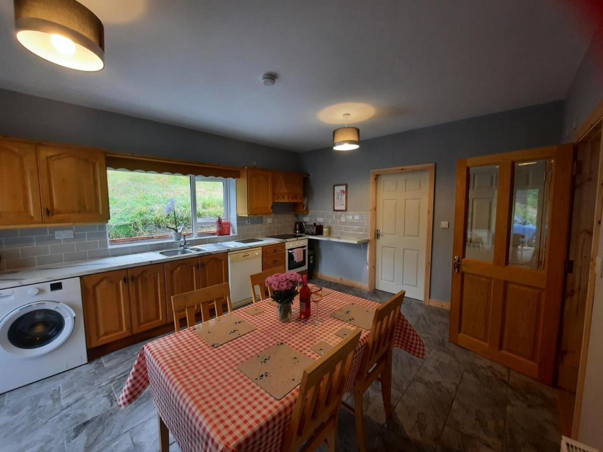 Conneelys Cottage, Connemara, Clifden, H71Y096 Buitenkant foto